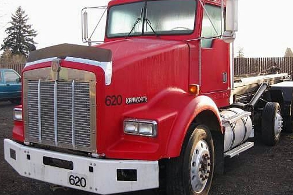 JP-K04 Aftermarket, Fits Kenworth T800A Hood with Straight Cowl 1986 and newer - Image 4