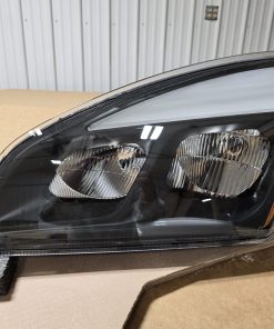 CASCADIA P4 OEM HEADLIGHT DRIVER SIDE