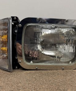 INTERNATIONAL 9900 I SERIES HEADLIGHT ASSEMBLY PASSENGER SIDE FRONT VIEW