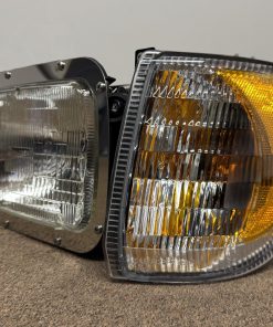 INTERNATIONAL 9900 I SERIES HEADLIGHT ASSEMBLY DRIVER SIDE SIDE VIEW