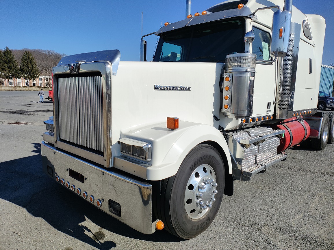 JP-W04 AFTERMARKET WESTERN STAR 4964 Extended 132 in. BBC HOOD NEWER STYLE - Image 4