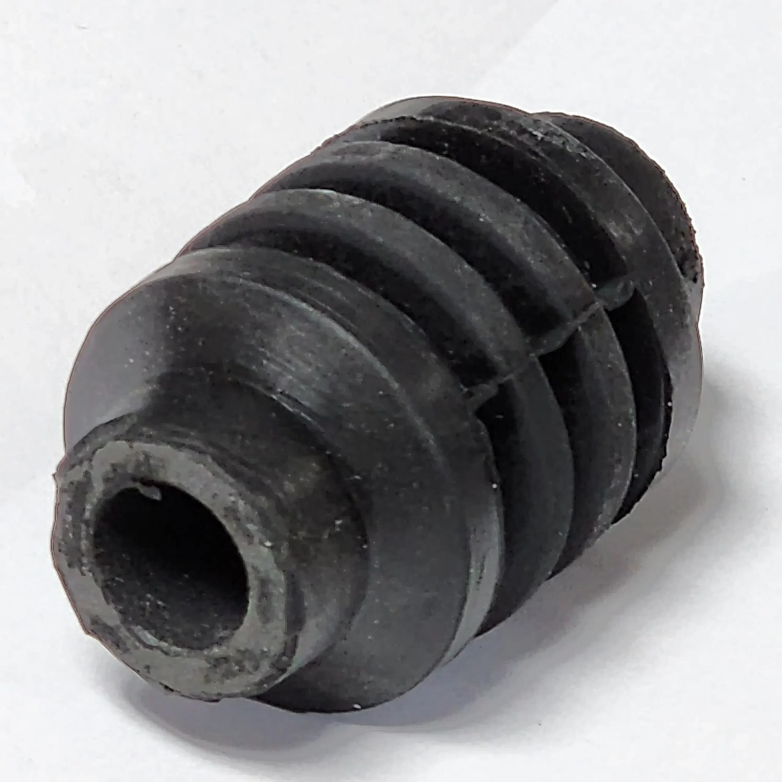 421-FLJ177001 FREIGHTLINER TRUCK HOOD HINGE ISOLATOR